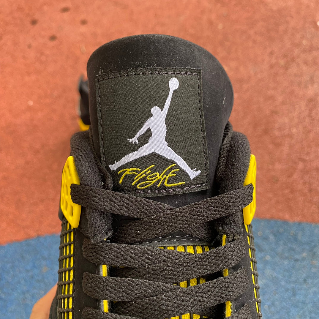Nike jordan 4