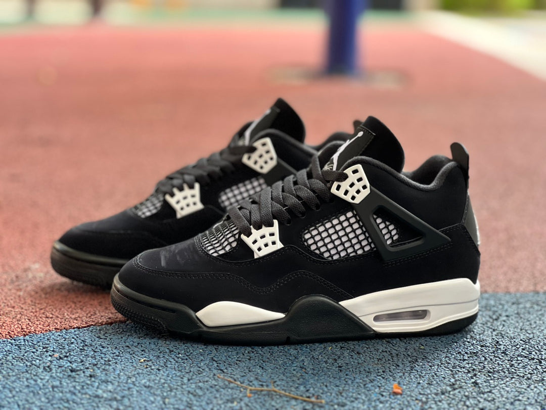 Nike jordan 4