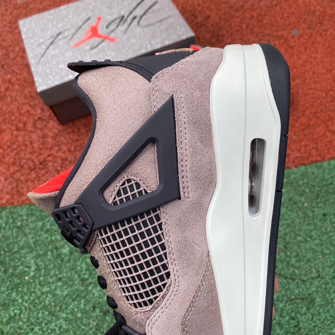 Nike jordan 4