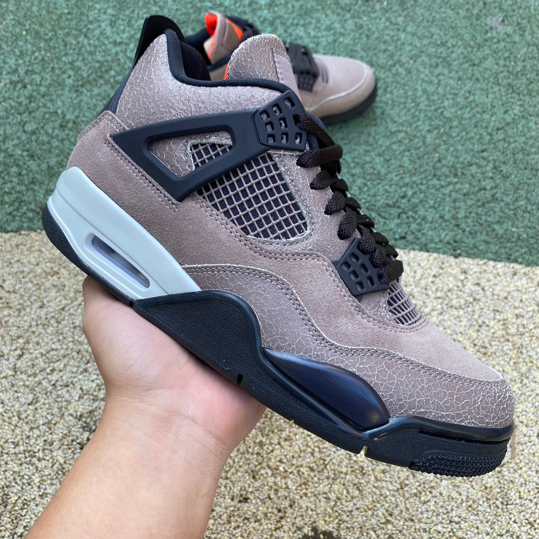 Nike jordan 4