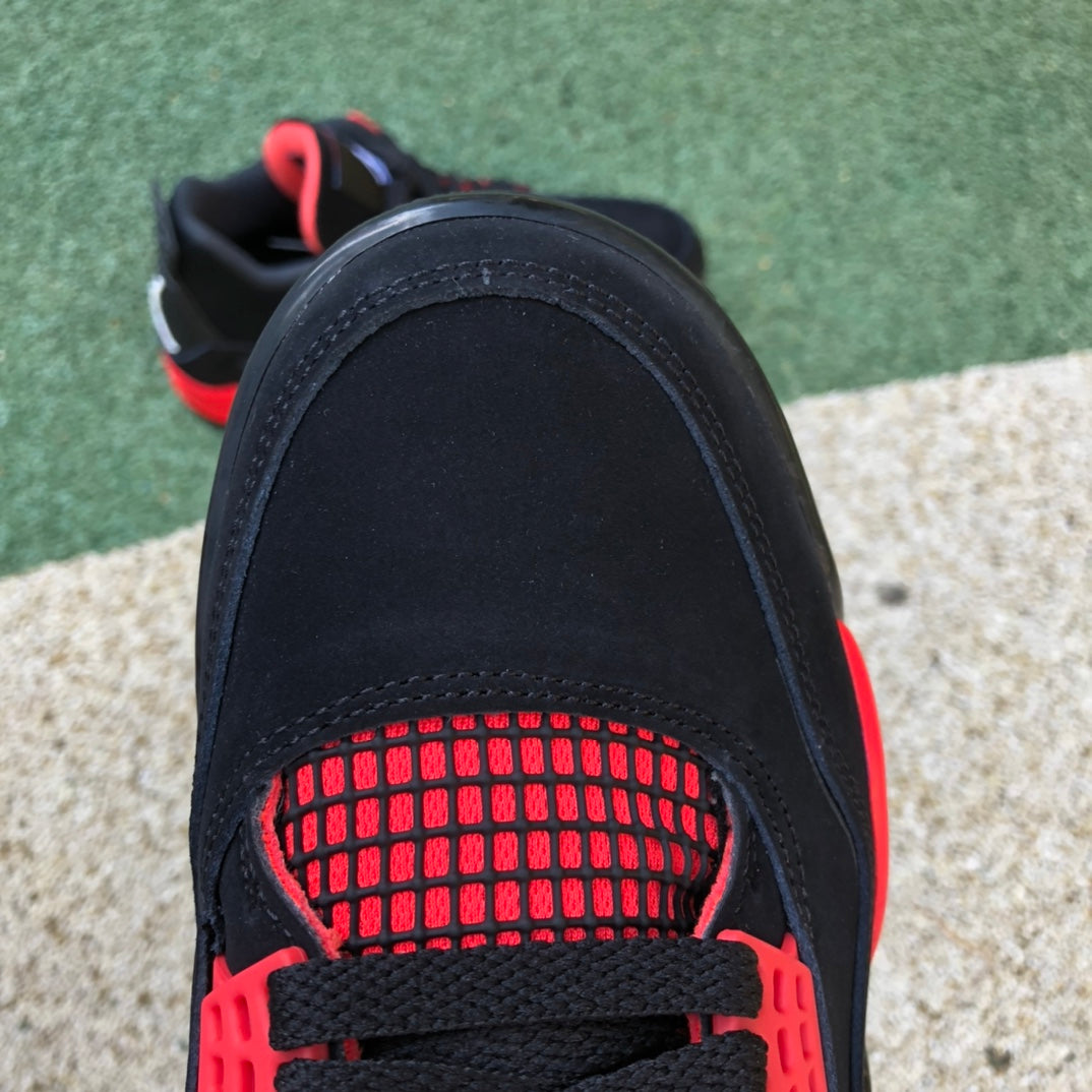 Nike jordan 4