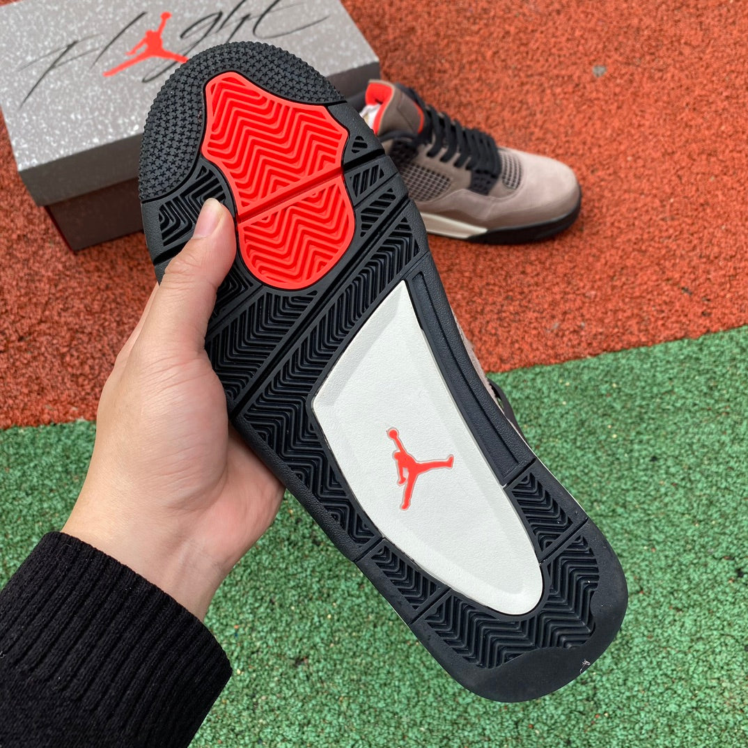 Nike jordan 4