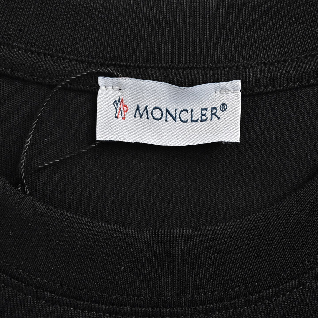 Moncler T-shirt